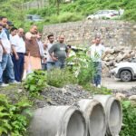 बरसात से पहले सुरक्षा कार्यों की प्रगति का जायजा लेने पहुंचे गणेश जोशी